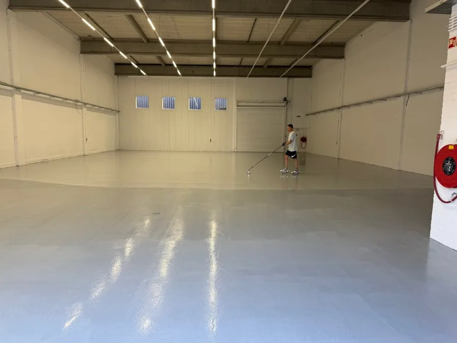 Aanbrengen van de coating met een rakel
